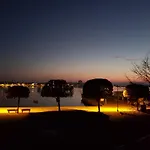 Lungomare אומאג