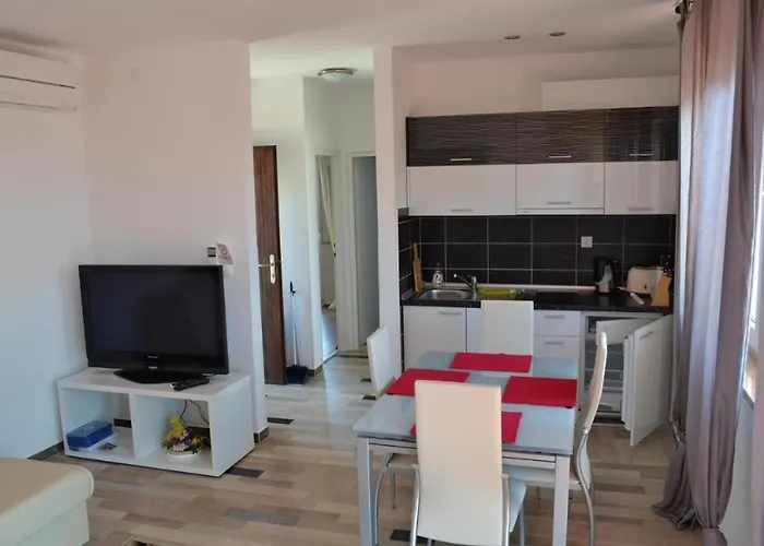 Lungomare Apartamento *